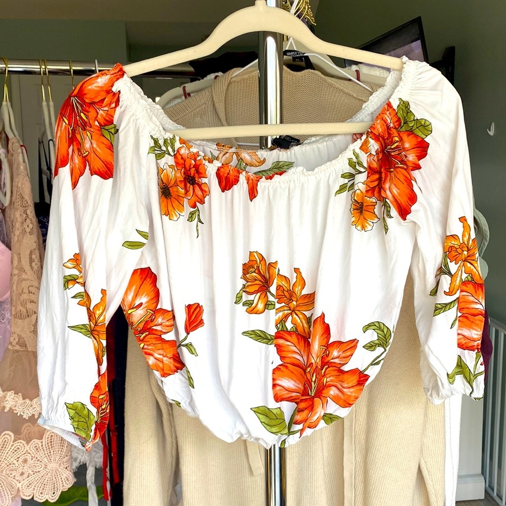 Forever 21 Floral Crop Top. Size S